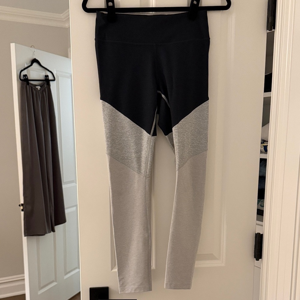 Outdoor Voices Black and Gray Leggings